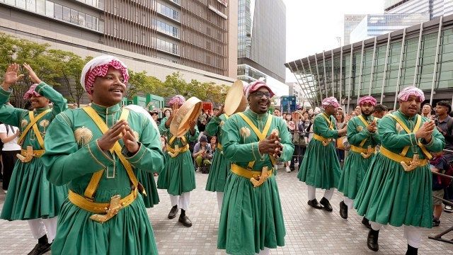 万博サウジアラビア、異例の大阪駅前に進出→4.6万人超 コーヒー6200杯