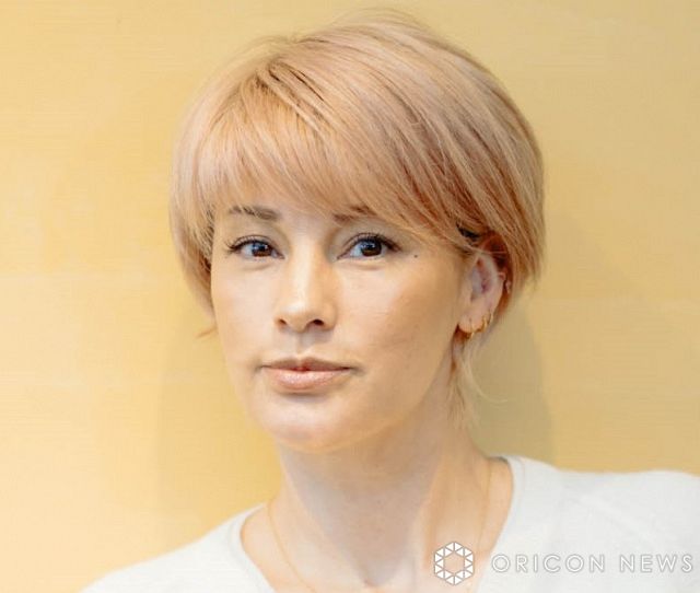 52歳・梅宮アンナ、約30年前『JJ』『CLASSY.』での“モデル姿”に