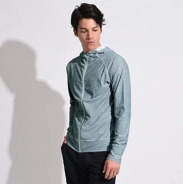 一南] ラッシュガード メンズ レディース 夏 長袖 ラッシュパーカー おしゃれ UVカット 速乾 軽量設計 通気 紫外線対策 日  楽天市場】＼14%クーポン利用で割引／uvカット パーカー メンズ ラッシュガード 涼しい 日焼け パーカー uv 長袖 ラッシュパーカー 接触冷感  -7度 ... [一南] ラッシュガード メンズ レディース 夏 長袖 ラッシュパーカー おしゃれ 速乾 軽量設計 通気 UVカット 紫外線対策 日