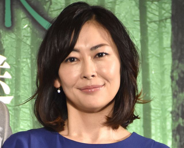 中山美穂　写真　7枚 miho_nakayama01-1200wi.jpg