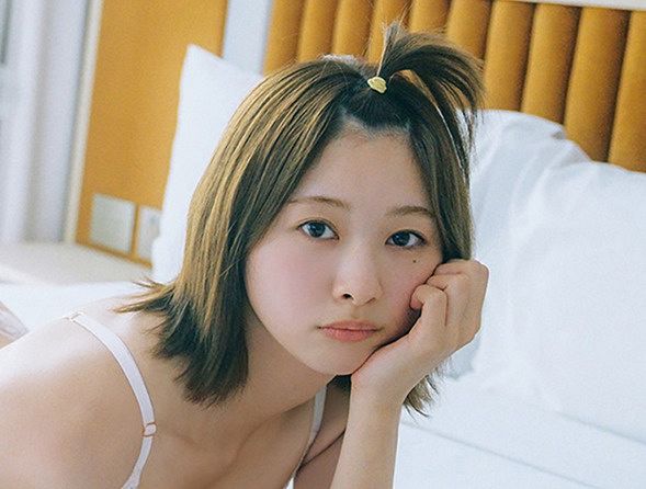 富田鈴花 アザーカット 日向坂46富田鈴花、1st写真集特典の