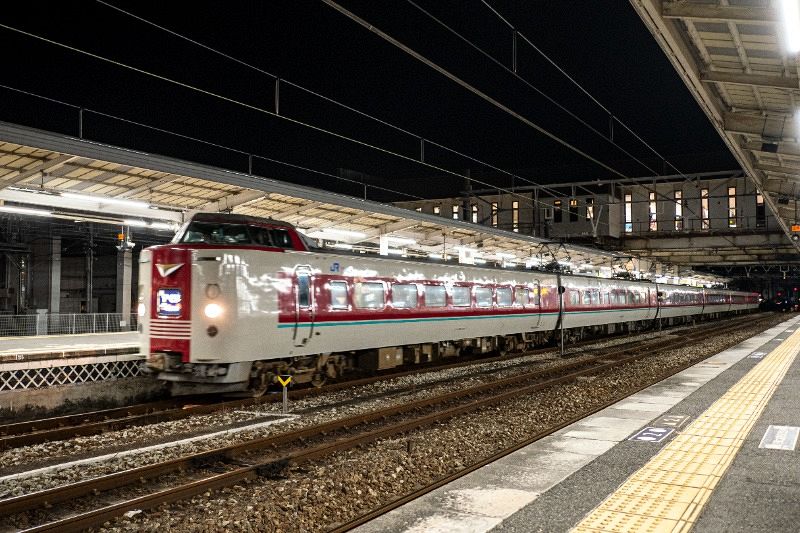 伯備線倉敷駅 伯耆大山駅へ138.4キロの起点:山陽新聞 伯備線倉敷駅 伯耆大山駅へ138.4キロの起点:山陽新聞