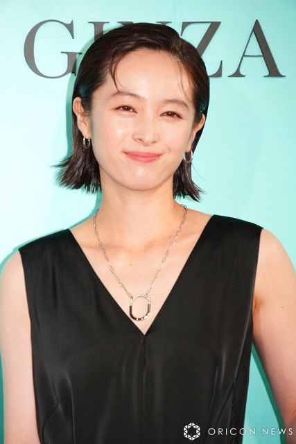 清野菜名「今、一番輝いている」 ジュエリー輝かせて笑顔「なかなか