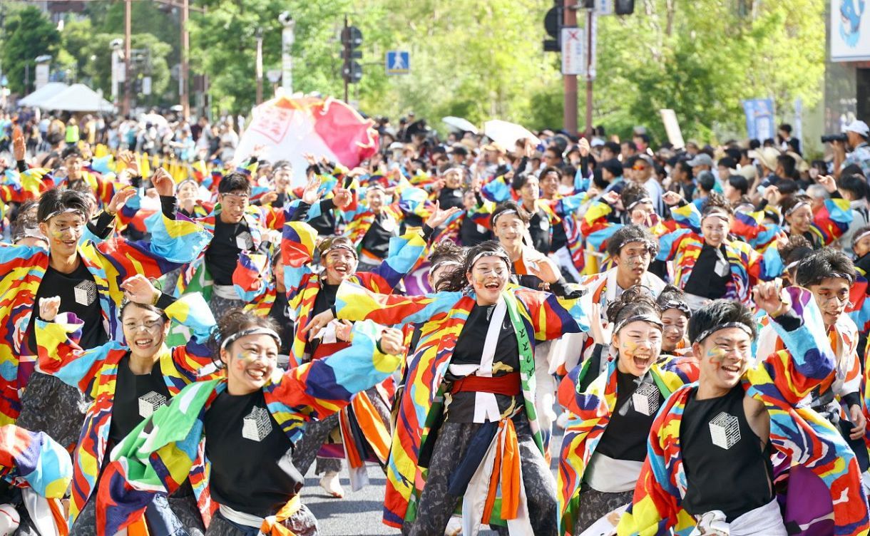 桃太郎まつりでサンリオパレード 8月24日にうらじゃ30回記念事業 