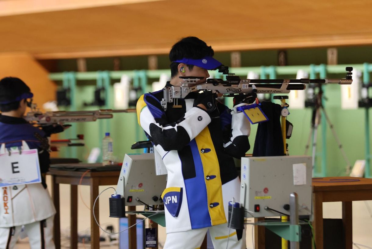 ライフル射撃成年男子エアライフル 岡田2年ぶり4度目優勝 ピンチに
