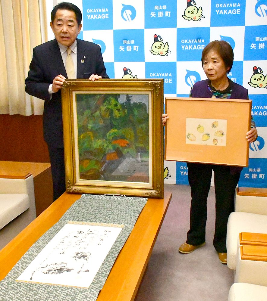 名誉町民 佐藤一章の遺作を寄贈 矢掛町に次女、油彩画など3点：山陽