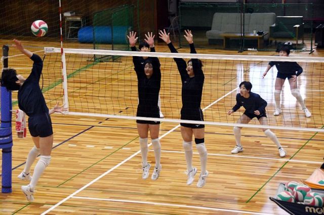 ５日開幕・春高バレー 岡山勢紹介　女子就実、男子金光学園