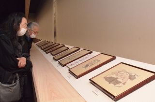 緻密な表現、大胆な構図で魅了　備前市美術館で「北斎漫画」展開幕