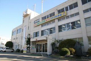 シニアカー倒れ川転落か 男性死亡　赤磐の市道沿い