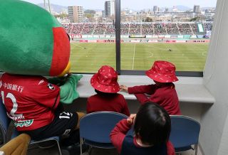 静かな環境で応援を ファジアーノが「センサリールーム」試験導入 人混み苦手な子ども向け