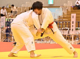 ５７㌔級中原（和ク）２位、４０㌔級谷本（芳井中）３位　全中柔道女子