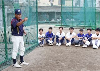 【白球にかける夏　高校野球岡山大会】（５）節目 玉島商 指揮官の花道に栄冠を