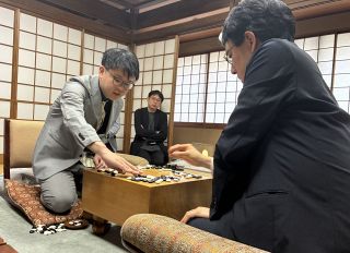 佐田七段、井山碁聖に挑戦　６月２３日から５番勝負