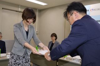 新たな最低賃金は　岡山労働局長が地方審に諮問　８月ごろ答申へ