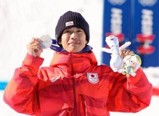 デュアルモーグル、堀島が「銀」　スノボ木俣、長谷川が決勝進出