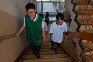 【つながる高校生　作州での地域活動】（５）勝間田高「乳幼児とふれあおう」　出産育児の心構え学ぶ