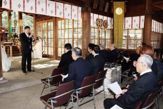 「建国記念の日」祝う県民大会　県護国神社で県民ら７０人参加