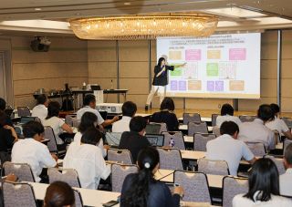 「ＧＩＧＡスクール」で授業改善　県教委が初のフォーラム