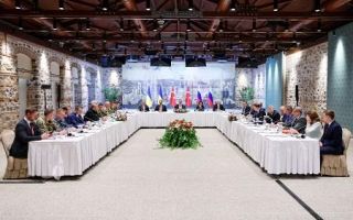 ３年ぶり直接交渉、継続か　ロシアとウクライナ、捕虜交換へ