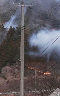 岩手で山林火災、住宅被害　２０００人超に避難指示