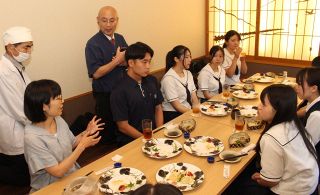 イタリア風うどん、いなりずしのあんかけ　総社高生と飲食店「締め」メニュー開発、８月販売
