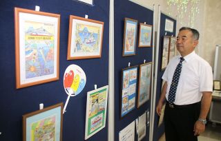 玉野の建造船絵はがきで　布施さんがイラスト展