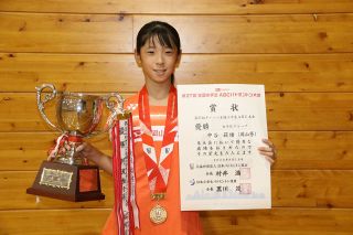 バドミントン全国大会優勝　日生西小中谷さん「夢は金メダル」
