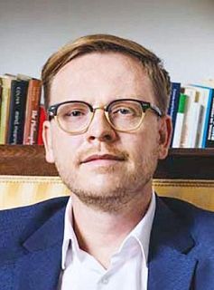 【海外コラム】人間の脆弱性を出発点に　気候変動に立ち向かう　哲学者のマルクス・ガブリエルさん