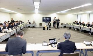 働き方の行方、本格議論へ　規制緩和是非、労使対立も
