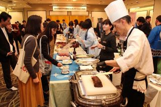 大阪で岡山観光ＰＲキャンペーン　牛肉グルメやアート、温泉紹介