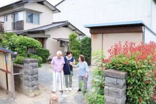 【住み慣れた場で　西日本豪雨　ある家族の８年】（下）避難のサポート　つながりどう生かす
