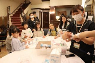 １９業種の仕事、子どもたちが体験　福山で初イベント、プロが指導