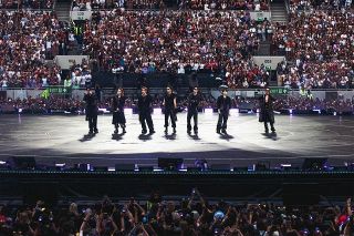 56歳・森高千里、『テレ東音楽祭』にミニスカロングブーツで歌唱