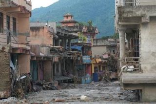 ネパール土石流、死者５８０人超　不明日本人家族は「ヤマモト」姓