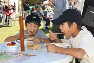 岡山カレーフェス開催　県内外から来場者続々と