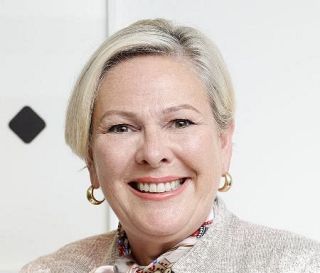 【男女平等】「対立する必要はない」アイスランドの女性大統領　関西万博で来日したハッラ・トーマスドッティルさん