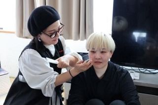 スポーツにおしゃれはいらない？　「周りの目を気にせず、自分のルーティンを」元サッカー選手の奮闘　メイクは「モチベ上げる」心のユニホーム、夢はオリンピックへの同行