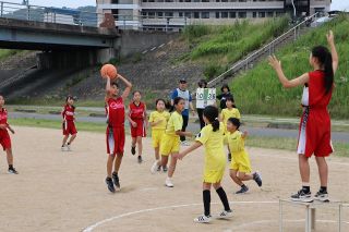山陽新聞販売杯市子ども会大会　ソフト ＳＨＩＮパワーズ、ポートボール 千鳥町がＶ