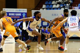 トライフープ３連勝 湘南から３季ぶり白星 バスケットボールＢ３