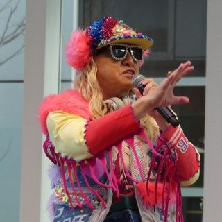 DJ KOO「獅子舞を意識した」ド派手な衣装で登場、冬の横浜を彩る「横浜春節祭2026」開幕セレモニー開催