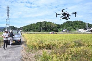 【探訪ザ・カンパニー】　ｍｉｓｏｒａ（岡山県西粟倉村）　ドローン使いコメ作り　成果を農業支援に生かす