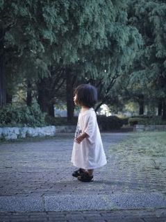 早朝の公園、まぶたに刻んだ幼子の姿「人生の中のほんの一瞬の、幸せな時間だった」　写真家の母が語る、１歳で突然逝った娘の「生きた証し」