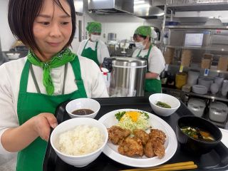 発酵調味料活用した翠松高の食堂好評　「体に優しい料理」を　学校職員らが切り盛り