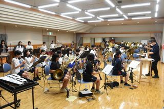 真庭ウインドアンサンブル１９日初ステージ　中学部活動地域展開で４月誕生
