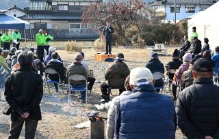 新人安東氏が事務所開き　美作市長選