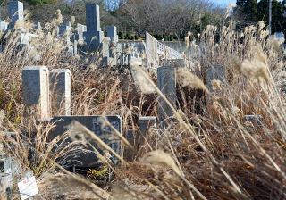 【岡山「２．０」人口減少の先に】第１部 揺らぐ基盤（３）墓じまい　子に負担かけたくない