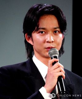 鈴木仁、母役・遊井亮子から流行を学ぶ　休日はアクティブに「原っぱで鬼ごっこしたい」