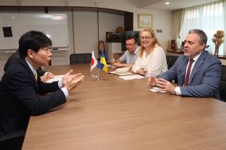 伊原木岡山知事がウクライナ大使と面会　人道支援で意見交換