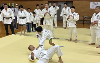 柔道やホッケー ２５００人爽やかな汗　赤磐でスポレクフェステ