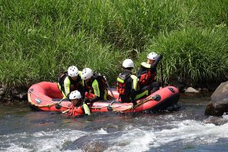 岡山市消防局が水難救助訓練　旭川２人死亡事故受け